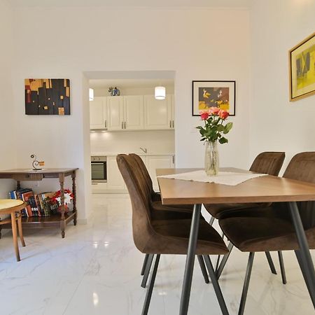 Apartments Art Τρογκίρ Εξωτερικό φωτογραφία